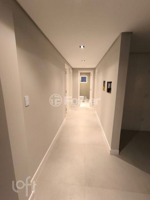 Image 9 - 871542