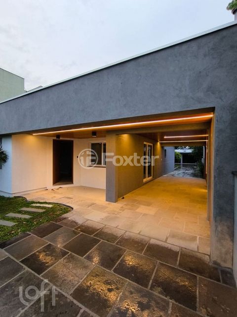 Image 1 - 871542