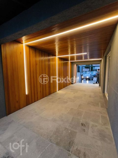 Image 5 - 871542