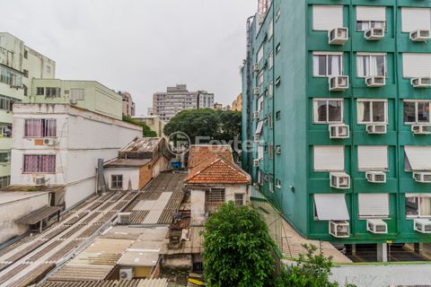Image 11 - 871553
