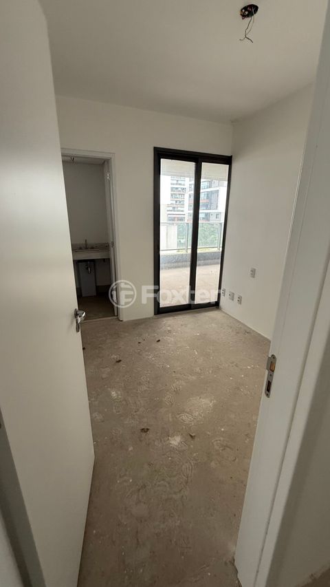 Image 1 - 871589
