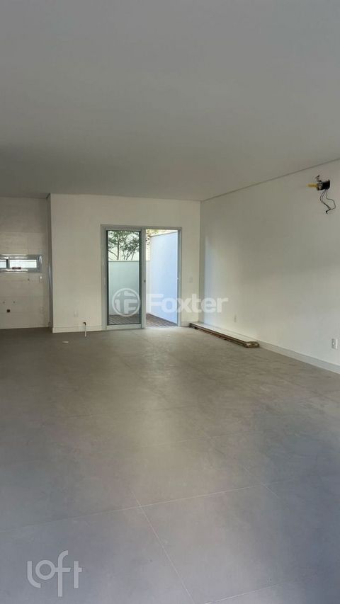Image 4 - 871591