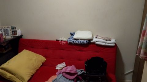 Image 1 - 871596