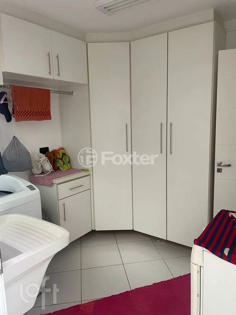 Image 7 - 871759