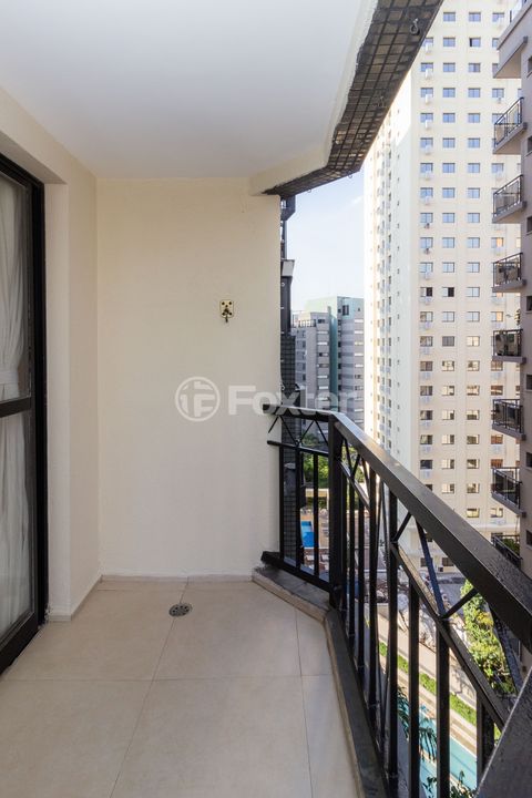 Image 3 - 871765