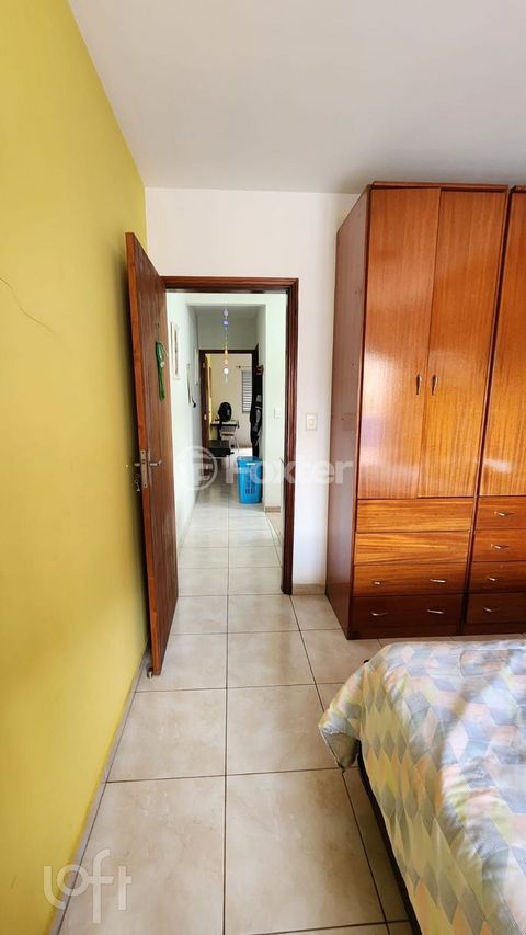 Image 10 - 871803