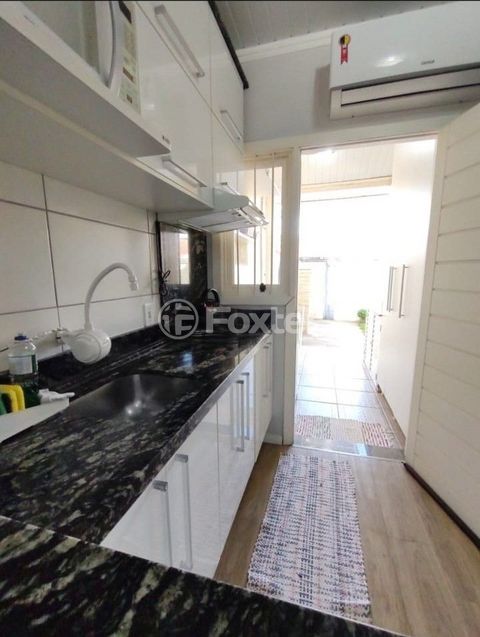 Image 7 - 871808