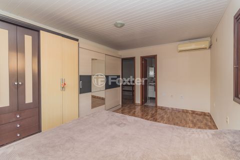 Image 17 - 871812