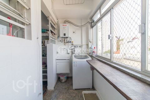 Image 12 - 871980
