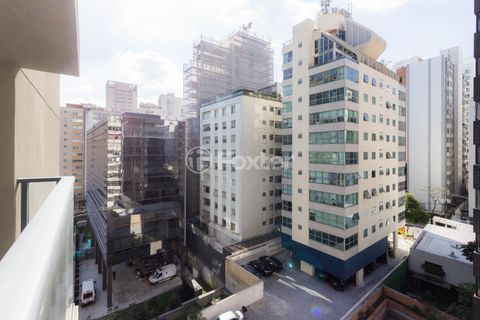 Image 17 - 872008