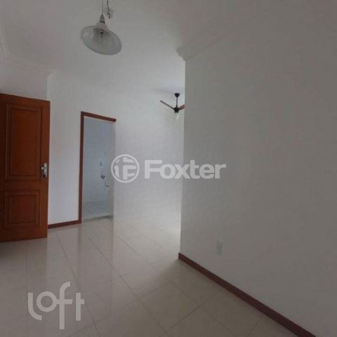 Image 7 - 872041