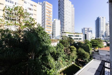 Image 5 - 872045
