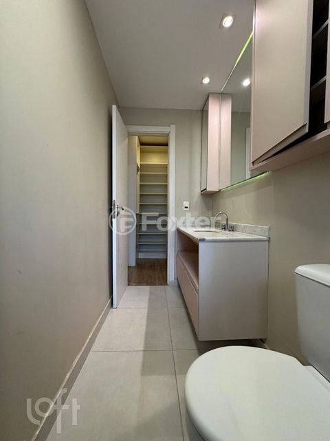Image 8 - 872082