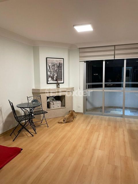 Image 1 - 872086
