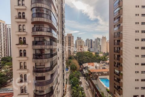 Image 12 - 872088