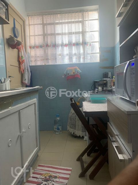 Image 8 - 872094