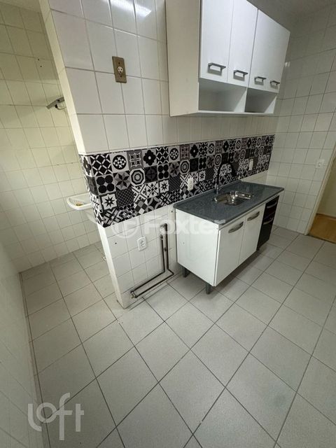 Image 5 - 872096