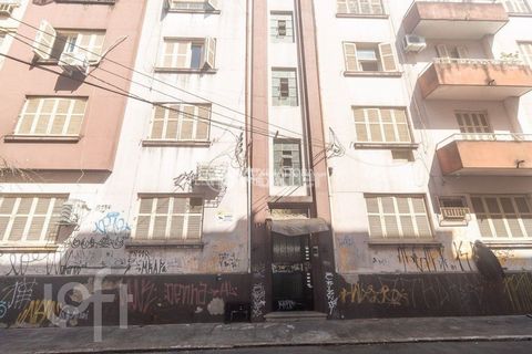 Image 9 - 872100