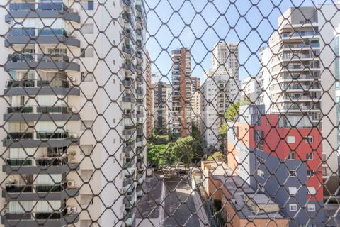Image 19 - 872106
