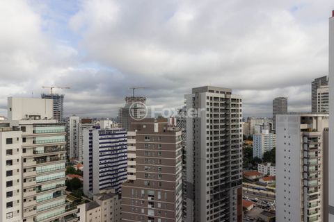 Image 9 - 872110