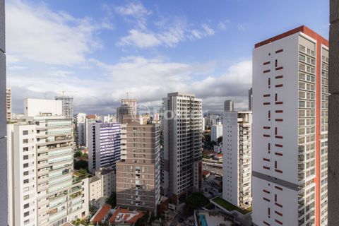 Image 17 - 872110