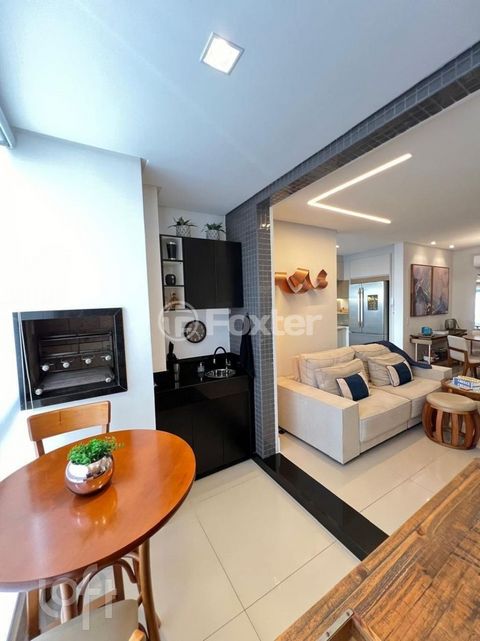 Image 8 - 872117
