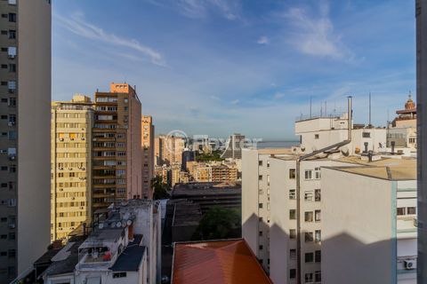 Image 9 - 872118