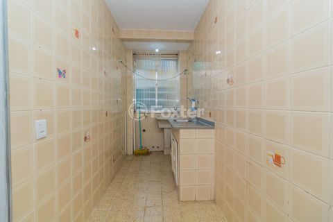 Image 15 - 872200