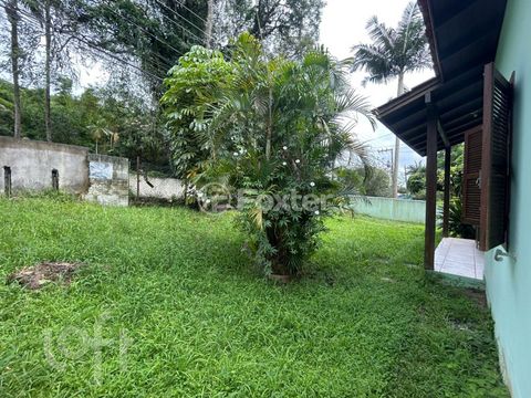 Image 4 - 872237