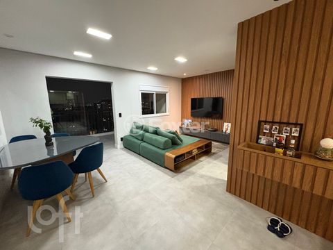 Image 3 - 872244