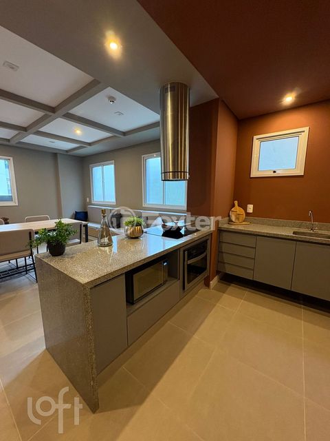 Image 17 - 872261