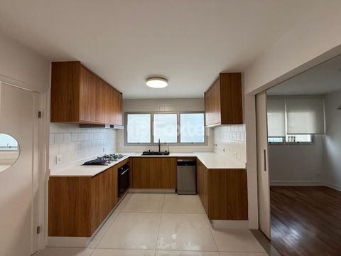 Image 7 - 872268
