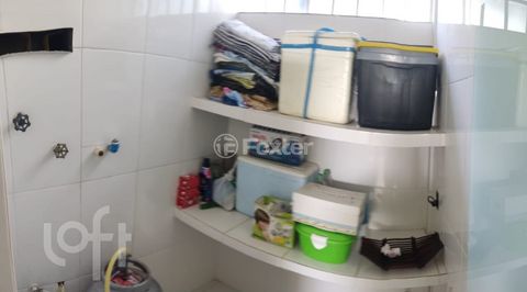 Image 4 - 872281