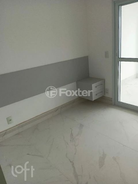 Image 1 - 872283