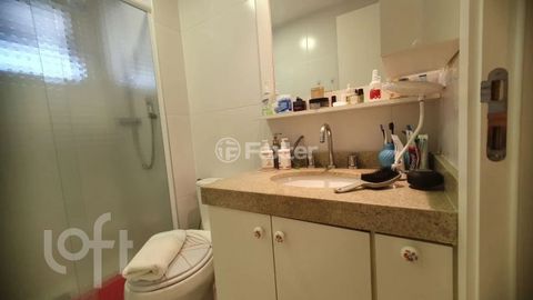 Image 10 - 872286