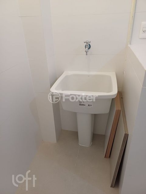 Image 8 - 872289