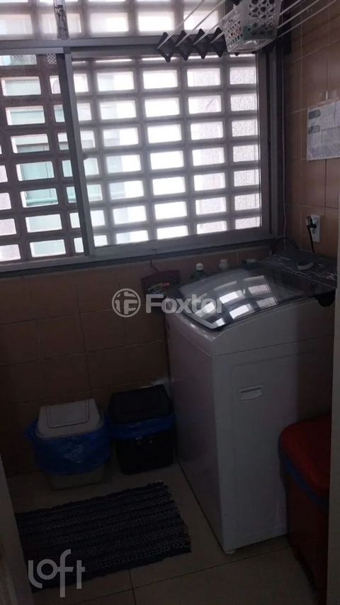 Image 7 - 872292