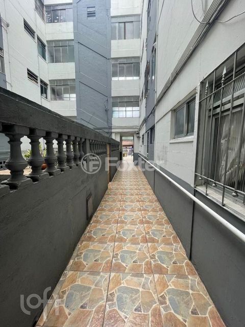 Image 15 - 872322