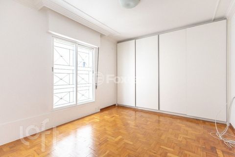 Image 7 - 872382