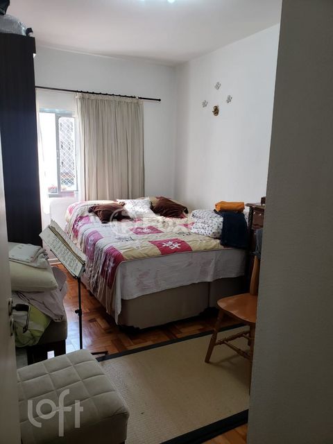Image 11 - 872387