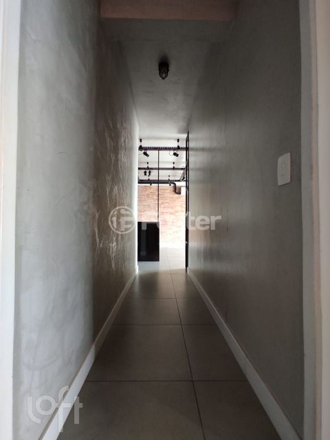 Image 11 - 872396