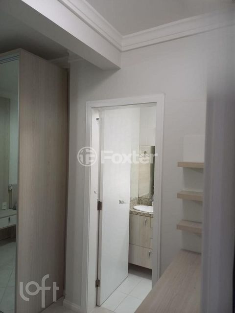 Image 9 - 872401