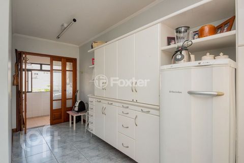 Image 7 - 872411