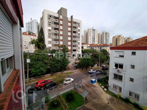 Image 9 - 872425