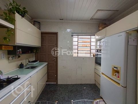 Image 8 - 872440