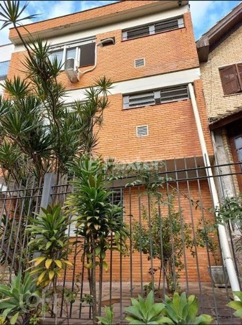 Image 11 - 872453