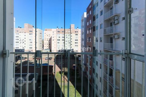 Image 7 - 872490