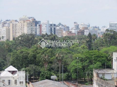 Image 5 - 872493