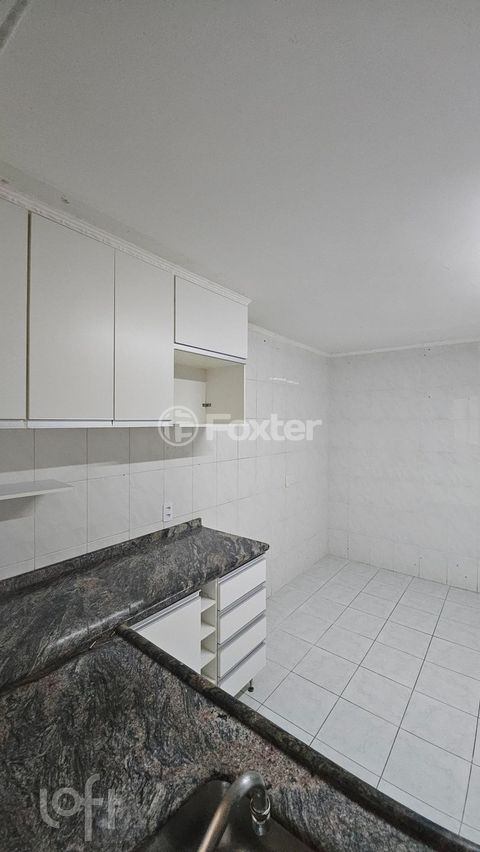 Image 7 - 872504