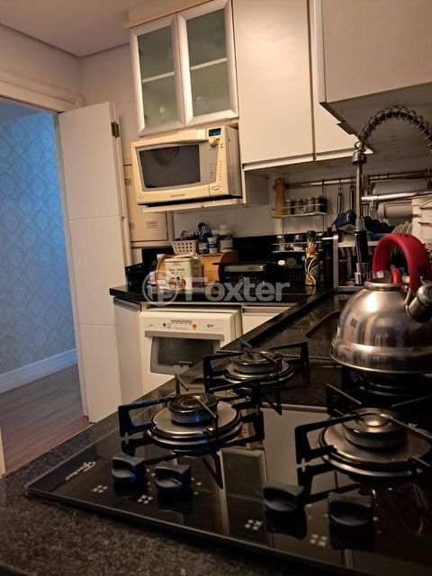 Image 17 - 872518